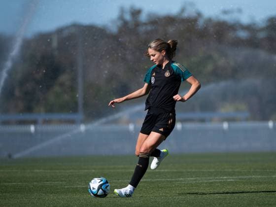 Melanie Leupolz Germany, 18 on the ball, AUS, training DFB womens national team Germany, FIFA Womens World Cup Australia 2023, 31 07 2023 AUS, training DFB womens national team Germany, FIFA Womens World Cup Australia 2023, 31 07 2023 Tuggerah Copyright: xEibner-Pressefoto Memmlerx EP_MMR