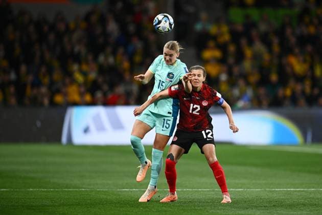 WWC23 CANADA AUSTRALIA, Clare Hunt of Australia and Christine Sinclair of Canada during the FIFA Women s World Cup 2023 soccer match between Canada and Australia at Melbourne Rectangular Stadium in Melbourne, Monday, July 31, 2023. ( NO ARCHIVING, EDITORIAL USE ONLY, NO USE IN BOOKS WITHOUT CONSENT MELBOURNE VICTORIA AUSTRALIA  Copyright: xJOELxCARRETTx 20230731001826337245