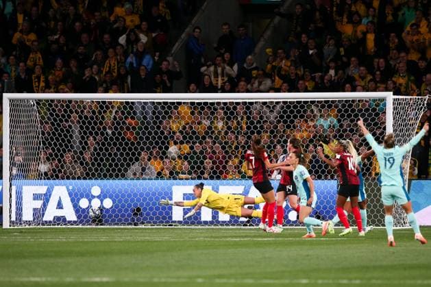 MELBOURNE, AUSTRALIA - JULY 31: Hayley Raso of Australia gets the ball past Kailen Sheridan of Canada to score a goal during the Women s World Cup football match between Canada and Australia at AAMI Park on July 31, 2023 in Melbourne, Australia. (Photo by Dave Hewison Speed Media Icon Sportswire) SOCCER: JUL 31 Women s World Cup - Canada v Australia EDITORIAL USE ONLY Icon2307310210