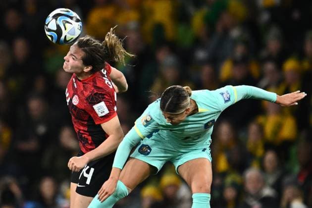 WWC23 CANADA AUSTRALIA, Vanessa Gilles of Canada anmd Kyra Cooney-Cross of Australia during the FIFA Women s World Cup 2023 soccer match between Canada and Australia at Melbourne Rectangular Stadium in Melbourne, Monday, July 31, 2023. ( NO ARCHIVING, EDITORIAL USE ONLY, NO USE IN BOOKS WITHOUT CONSENT MELBOURNE VICTORIA AUSTRALIA  Copyright: xJOELxCARRETTx 20230731001826376278