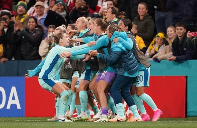 Mandatory Credit: Photo by Shutterstock (14029229t) Steph Catley of Australia celebrates after scoring the fourth goal with teammates Canada Women v Australia Women, FIFA Women s World Cup, Group B, International Football, Melbourne Rectangular Stadium, Perth, Australia - 31 July 2023 Canada Women v Australia Women, FIFA Women s World Cup, Group B, International Football, Melbourne Rectangular Stadium, Perth, Australia - 31 July 2023 Copyright: xShutterstockx 14029229t