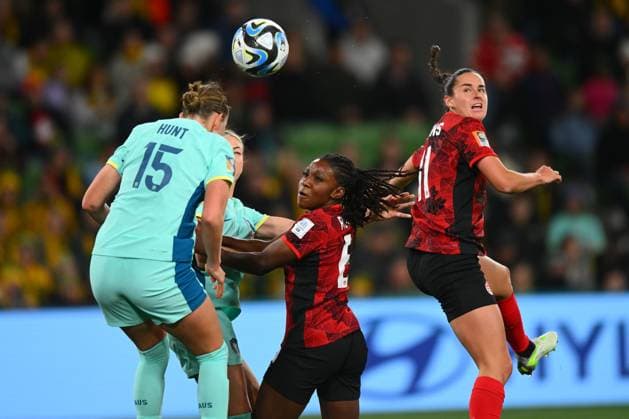 Mandatory Credit: Photo by Morgan Hancock Shutterstock (14028970fz) Clare Hunt of Australia heads the ball Canada Women v Australia Women, FIFA Women s World Cup, Group B, International Football, Melbourne Rectangular Stadium, Perth, Australia - 31 July 2023 Canada Women v Australia Women, FIFA Women s World Cup, Group B, International Football, Melbourne Rectangular Stadium, Perth, Australia - 31 July 2023 Copyright: xMorganxHancock Shutterstockx 14028970fz