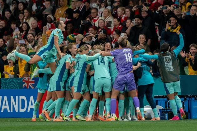 Melbourne, Australia, July 31st 2023: Players of Australia celebrate Steph Catley?s (7 Australia) goal during the 2023 FIFA Womens World Cup Group B football match between Canada and Australia at Melbourne Rectangular Stadium (AAMI Park) in Melbourne, Australia. (Noe Llamas SPP) Copyright: xNoexLlamasx xSPPx spp-en-NoLlSp-20230731-NLB02823
