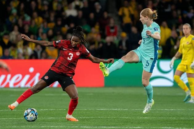 Melbourne, Australia, July 31st 2023: Kadeisha Buchanan (3 Canada) is defended by Cortnee Vine (5 Australia) during the 2023 FIFA Womens World Cup Group B football match between Canada and Australia at Melbourne Rectangular Stadium (AAMI Park) in Melbourne, Australia. (Noe Llamas SPP) Copyright: xNoexLlamasx xSPPx spp-en-NoLlSp-20230731-NLB02982