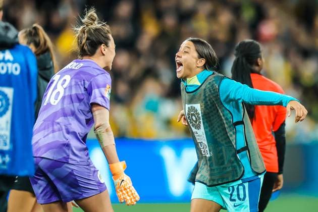 July 31, 2023, Brisbane, Queensland, Australia: MELBOURNE, AUSTRALIA - JULY 31: Sam KERR and Mackenzie ARNOLD of Australia celebrate beating Canada at the FIFA Women s World Cup Australia & New Zealand 2023 at Melbourne Rectangular Stadium on July 31, 2023 Brisbane Australia - ZUMAp121 20230731_zsp_p121_031 Copyright: xChrisxPutnamx