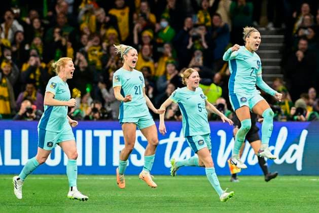 Melbourne, Australia, July 31st 2023: Steph Catley (7 Australia) celebrates scoring penalty (0-4) during the 2023 FIFA Womens World Cup Group B football match between Canada and Australia at Melbourne Rectangular Stadium (AAMI Park) in Melbourne, Australia. (Richard Callis SPP) Copyright: xRichardxCallisx xSPPx spp-en-RiCaSp-rmc310723-3501