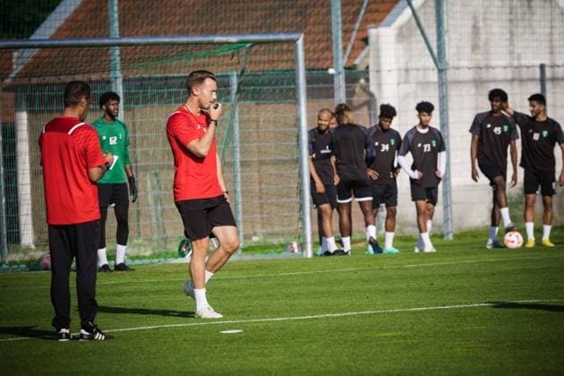 31 07 2023, Geinberg, AUT, On the road in Upper Austria, training camp, Al Ahli SFC, photo session, picture Matthias Jaissle, coach, PhotoCredit C