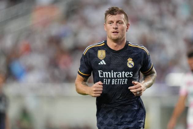ORLANDO, FL - AUGUST 02: Real Madrid midfielder Toni Kroos (8) jogs to the corner before sending in the ball in the first half during the Soccer Champions Tour match between Juventus and Real Madrid on Wednesday, August 2, 2023, at Camping World Stadium, Orlando, Fla. (Photo by Peter Joneleit Icon Sportswire) SOCCER: AUG 02 Soccer Champions Tour - Juventus vs Real Madrid EDITORIAL USE ONLY Icon230802026
