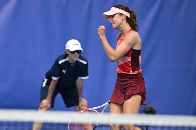 Alize Cornet of France in action during the WTA, Tennis Damen Prague Open 2023 tennis tournament match vs. Kaia Kanepi of Estonia, second round, on August 3, 2023, in Prague, Czech Republic. (CTKxPhoto MichalxKamaryt) CTKPhotoP2023080303606  CTKPhotoP2023080303606