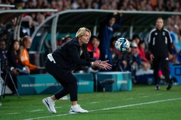 Martina Voss Tecklenburg Germany, national coach catches the ball, AUS, South Korea vs Germany, FIFA Womens World Cup Australia 2023, Matchday 3, Group H, 03 08 2023 AUS, South Korea vs Germany, FIFA Womens World Cup Australia 2023, Matchday 3, Group H, 03 08 2023 Brisbane Copyright: xEibner-Pressefoto Memmlerx EP_MMR