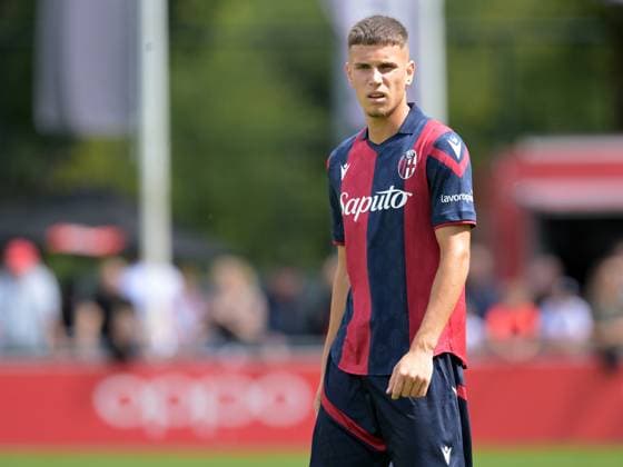 UTRECHT - Antonio Raimondo of Bologna FC during the friendly match between FC Utrecht and Bologna FC at sports complex Zoudenbalch on August 2, 2023 in Utrecht, Netherlands. AP Dutch Height Pre-Season Friendly 2023 2024 xVIxANPxSportx xGerritxvanxKeulenxIVx 474860624 originalFilename: 474860624.jpg