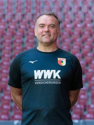 Remigius Elert FC Augsburg 1 BL, portrait date 2023 2024
