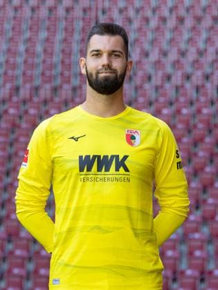 Tomas Koubek FC Augsburg 1 BL, portrait date 2023 2024