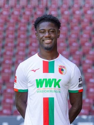 NathanaÃ l Mbuku FC Augsburg 1 BL, Porträttermin 2023 2024
