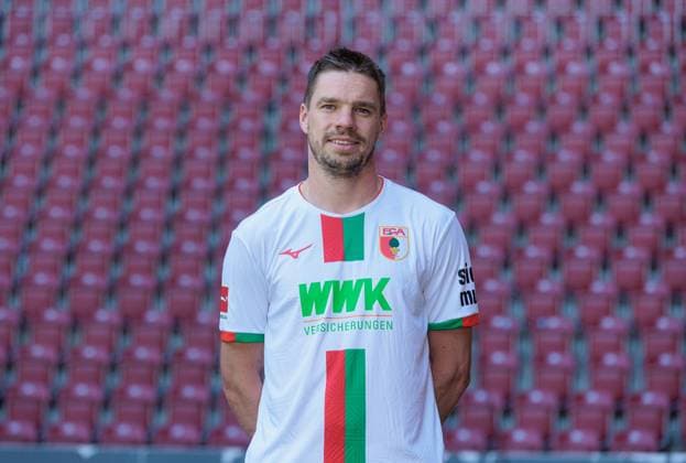 Raphael Framberger FC Augsburg 1 BL, portrait date 2023 2024