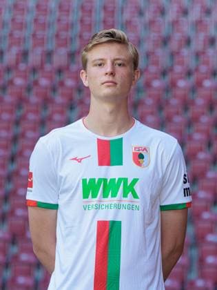 Frederik Winther FC Augsburg 1 BL, portrait date 2023 2024