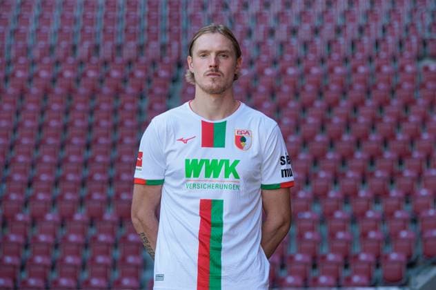 Fredrik Jensen FC Augsburg 1 BL, portrait date 2023 2024