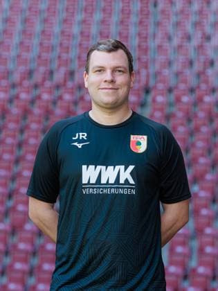 Jan Vincent Reckord FC Augsburg 1 BL, portrait date 2023 2024