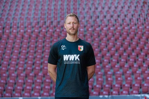 Quirin Löppert FC Augsburg 1 BL, portrait date 2023 2024