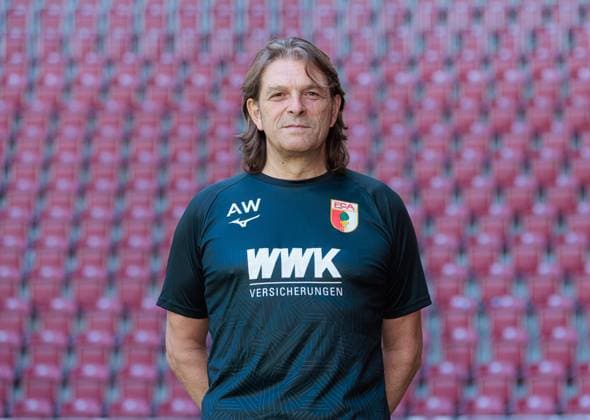 Dr Andreas Weigel FC Augsburg 1 BL, portrait date 2023 2024