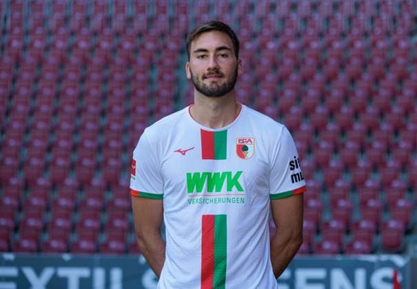 Dion Drena Beljo FC Augsburg 1 BL, portrait date 2023 2024