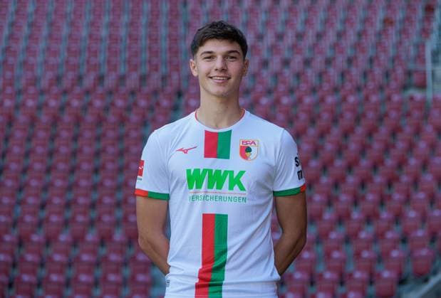 Mert Kömür FC Augsburg 1 BL, portrait date 2023 2024