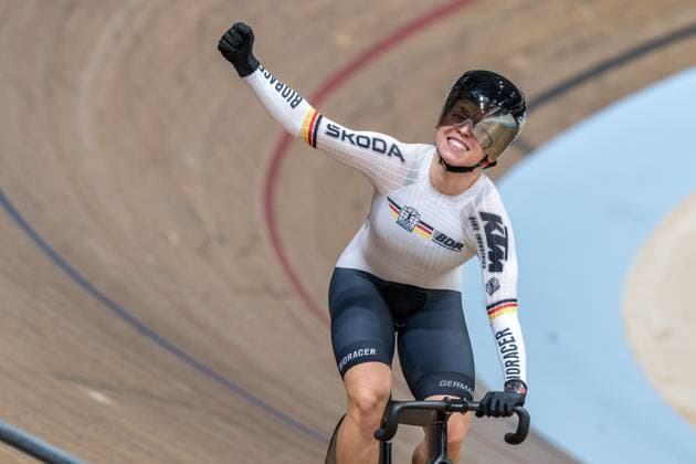 Bilder des Jahres 2023, Sport 08 August Sport Themen der Woche KW31 Sport Bilder des Tages UCI Cycling World Championships 2023 - Day 3 GLASGOW, SCOTLAND - AUGUST 04: Emma HINZE (GER), born 1997 winning Gold in the women’s 500m time trials during day 3 of the UCI Cycling World Championships 2023 at the Sir Chris Hoy Velodrome of Glasgow on 04.8.2023 in Dumfriesshire Scotland. *** UCI Cycling World Championships 2023 Day 3 GLASGOW, SCOTLAND AUGUST 04 Emma HINZE GER , born 1997 winning Gold in the womens 500m time trials during day 3 of the UCI Cycling World Championships 2023 at the Sir Chris Hoy Velodrome of Glasgow on 04 8 2023 in Dumfriesshire Scotland Copyright: xBEAUTIFULxSPORTS OliverxKremerx