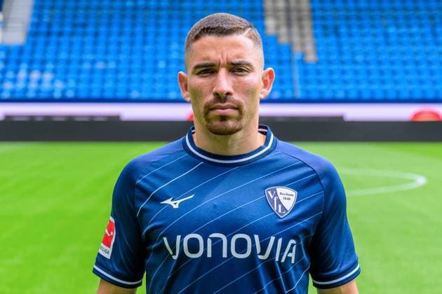 Danilo Soares VfL Bochum 1 BL, portrait date 2023 2024 Bochum Vonovia Ruhrstadion North Rhine Westphalia Germany Team2