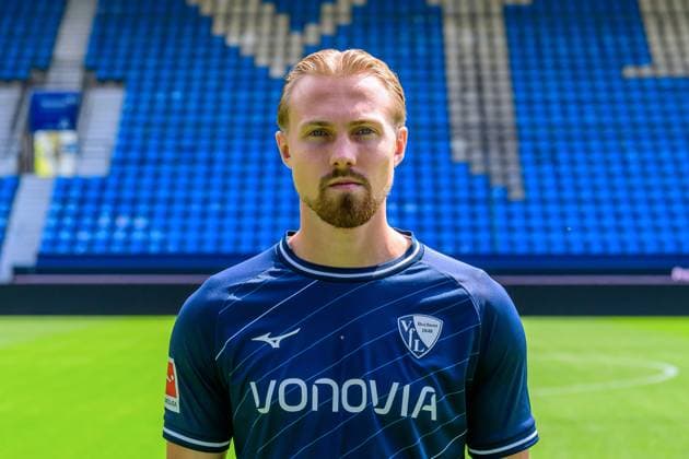 Lukas Daschner VfL Bochum 1 BL, portrait date 2023 2024 Bochum Vonovia Ruhrstadion North Rhine Westphalia Germany Team2