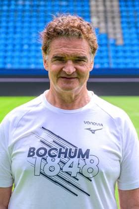 Dr Karl Heinz Bauer Team Doctor VfL Bochum VfL Bochum 1 BL, Porträttermin 2023 2024 Bochum Vonovia Ruhrstadion North Rhine Westphalia Germany Team2