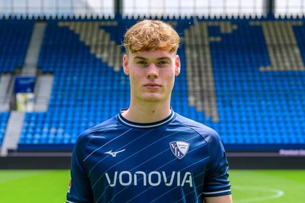 Mats Pannewig VfL Bochum 1 BL, portrait date 2023 2024 Bochum Vonovia Ruhrstadion North Rhine Westphalia Germany Team2