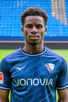 Jordi Osei Tutu VfL Bochum 1 BL, portrait date 2023 2024 Bochum Vonovia Ruhrstadion North Rhine Westphalia Germany Team2
