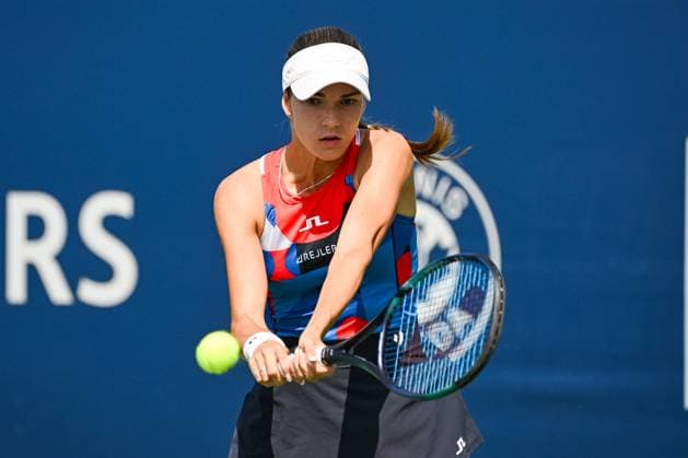 MONTREAL, QC - AUGUST 05: Mirjam Bjorklund (SWE) returns the ball during the qualifying round match at WTA, Tennis Damen National Bank Open on August 05, 2023 at IGA Stadium in Montreal, QC (Photo by David Kirouac Icon Sportswire) TENNIS: AUG 05 National Bank Open EDITORIAL USE ONLY Icon230805001