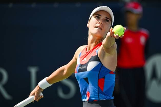 MONTREAL, QC - AUGUST 05: Mirjam Bjorklund (SWE) serves the ball during the qualifying round match at WTA, Tennis Damen National Bank Open on August 05, 2023 at IGA Stadium in Montreal, QC (Photo by David Kirouac Icon Sportswire) TENNIS: AUG 05 National Bank Open EDITORIAL USE ONLY Icon230805014