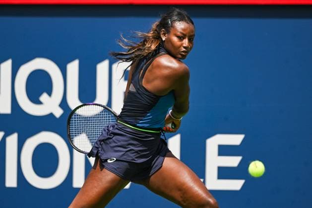 MONTREAL, QC - AUGUST 05: Alycia Parks (USA) returns the ball during the qualifying round match at WTA, Tennis Damen National Bank Open on August 05, 2023 at IGA Stadium in Montreal, QC (Photo by David Kirouac Icon Sportswire) TENNIS: AUG 05 National Bank Open EDITORIAL USE ONLY Icon230805038