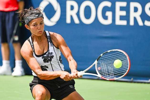 MONTREAL, QC - AUGUST 05: Bianca Fernandez (CAN) returns the ball during the qualifying round match at WTA, Tennis Damen National Bank Open on August 05, 2023 at IGA Stadium in Montreal, QC (Photo by David Kirouac Icon Sportswire) TENNIS: AUG 05 National Bank Open EDITORIAL USE ONLY Icon230805071