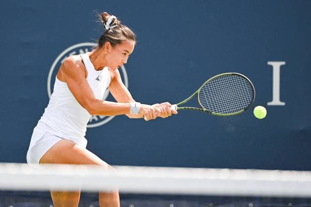 MONTREAL, QC - AUGUST 05: Yue Yuan (CHN) returns the ball during the qualifying round match at WTA, Tennis Damen National Bank Open on August 05, 2023 at IGA Stadium in Montreal, QC (Photo by David Kirouac Icon Sportswire) TENNIS: AUG 05 National Bank Open EDITORIAL USE ONLY Icon230805101