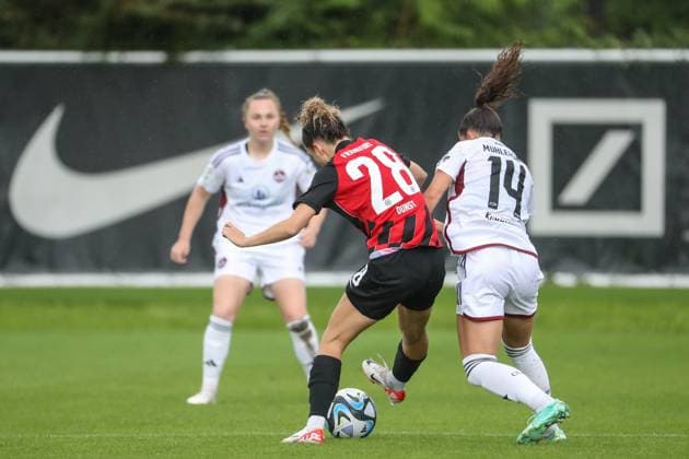 Barbara Dunst Eintracht Frankfurt, 28 , Elena Muehlemann 1 FC Nuernberg, 14 , GER, Eintracht Frankfurt vs 1 FC Nuernberg, 1 Womens Bundesliga, Test Match, Season 2023 24, 06 08 2023, GER, Eintracht Frankfurt vs 1 FC Nuernberg, 1 Womens Bundesliga, Test Match, Season 2023 24, Frankfurt Copyright: xEibner-Pressefoto UlrichxScherbaumx EP_USM