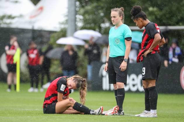 Lara Prasnikar Eintracht Frankfurt, 7 , Annika Hinrichs Referee , Shekiera Martinez Eintracht Frankfurt, 10 , GER, Eintracht Frankfurt vs 1 FC Nuernberg, 1 Frauen Bundesliga, Testspiel, Spielzeit 2023 24, 06 08 2023, GER, Eintracht Frankfurt vs 1 FC Nuernberg, 1 Frauen Bundesliga, Testspiel, Spielzeit 2023 24, Frankfurt Copyright: xEibner-Pressefoto UlrichxScherbaumx EP_USM