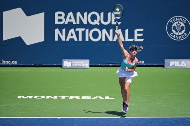 MONTREAL, QC - AUGUST 06: Elizabeth Mandlik (USA) serves the ball during a qualifying round match at WTA, Tennis Damen National Bank Open on August 06, 2023 at IGA Stadium in Montreal, QC (Photo by David Kirouac Icon Sportswire) TENNIS: AUG 06 National Bank Open EDITORIAL USE ONLY Icon230806027