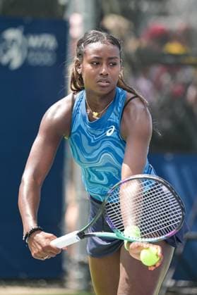 MONTREAL, QC - AUGUST 06: Alycia Parks (USA) serves the ball during a qualifying round match at WTA, Tennis Damen National Bank Open on August 06, 2023 at IGA Stadium in Montreal, QC (Photo by David Kirouac Icon Sportswire) TENNIS: AUG 06 National Bank Open EDITORIAL USE ONLY Icon230806044