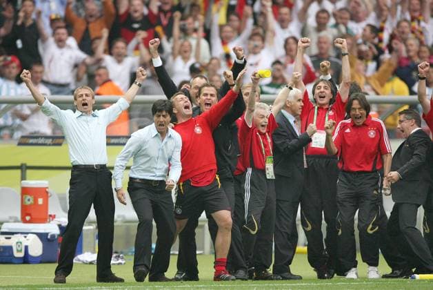 World Cup 2006-Quarter final, Germany vs Argentina Juergen Klinsmann and German bench celebrate the victory during the FIFA World Cup, WM, Weltmeisterschaft, Fussball 2006, quarter final, Germany vs Argentina, in Berlin, Germany, on June 30, 2006. The game ended in draw 1-1 and Germany won (4-2) in a penalty-kick shootout. Photo by Gouhier-Hahn-Orban Cameleon ABACAPRESS.COM Berlin Germany  Copyright: xGouhier-Hahn-Orban ABACAx 101123_23 Gouhier-Hahn-Orban ABACAx 101123_23