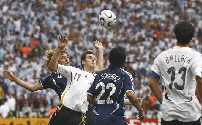 World Cup 2006-Quarter final, Germany vs Argentina Germany s Miroslav Klose during the FIFA World Cup, WM, Weltmeisterschaft, Fussball 2006, quarter final, Germany vs Argentina, in Berlin, Germany, on June 30, 2006. The game ended in draw 1-1 and Germany won (4-2) in a penalty-kick shootout. Photo by Christian Liewig ABACAPRESS.COM Berlin Germany  Copyright: xLiewigxChristian ABACAx 101125_04 LiewigxChristian ABACAx 101125_04