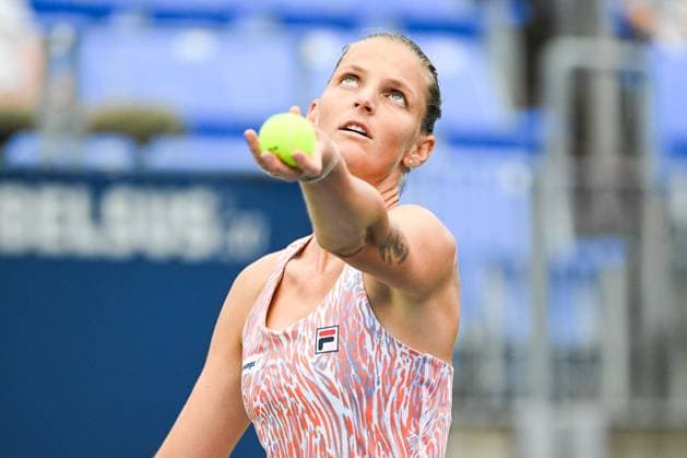 MONTREAL, QC - AUGUST 07: Karolina Pliskova (CZE) serves the ball during a first round match at WTA, Tennis Damen National Bank Open on August 07, 2023 at IGA Stadium in Montreal, QC (Photo by David Kirouac Icon Sportswire) TENNIS: AUG 07 National Bank Open EDITORIAL USE ONLY Icon230807013