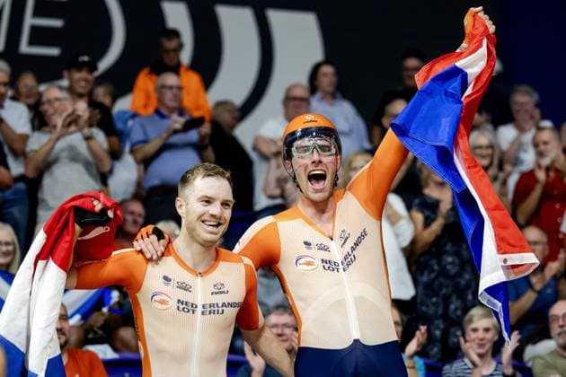 Bilder des Jahres 2023, Sport 08 August Sport Themen der Woche KW32 Sport Bilder des Tages GLASGOW - Yoeri Havik and Jan Willem van Schip celebrate their victory in the madison part of the Track cycling, Rad, Radsport, Bahnrad, Bahn world championships. The Scottish city will be the scene of a World Championship, WM, Weltmeisterschaft with multiple cycling disciplines from 3 to 13 August. ANP ROBIN VAN LONKHUIJSEN xVIxANPxSportx xxANPxIVx 475201655 originalFilename: 475201655.jpg
