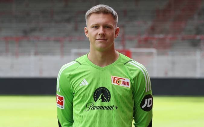 Goalkeeper Yannic Stein 1 FC Union Berlin FCU 1 BL Bundesliga Porträttermin season 2023 2024 squad, portrait, performance, presentation, press appointment, GER 09 08 23
