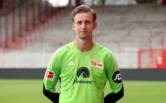 Goalkeeper Frederik Rönnow 1 FC Union Berlin FCU 1 BL Bundesliga Porträttermin season 2023 2024 squad, portrait, presentation, presentation, press appointment, GER 09 08 23