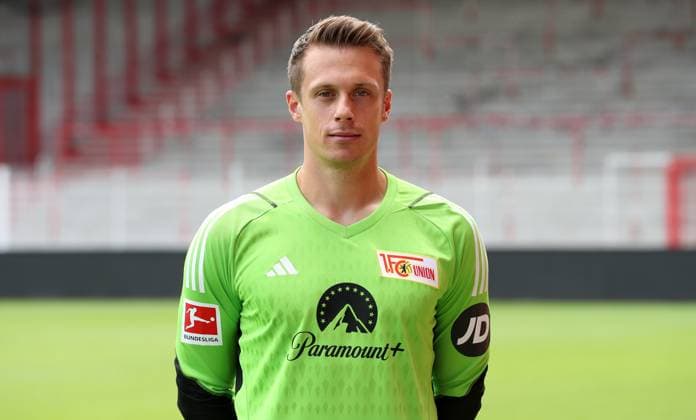Goalkeeper Alexander Schwolow 1 FC Union Berlin FCU 1 BL Bundesliga Porträttermin season 2023 2024 squad, portrait, presentation, presentation, press appointment, GER 09 08 23
