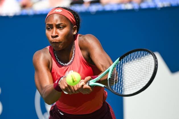MONTREAL, QC - AUGUST 09: Coco Gauff (USA) returns the ball during a second round match at WTA, Tennis Damen National Bank Open on August 09, 2023 at IGA Stadium in Montreal, QC (Photo by David Kirouac Icon Sportswire) TENNIS: AUG 09 National Bank Open EDITORIAL USE ONLY Icon230809015