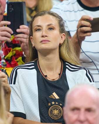 Kathi, girlfriend of David Raum in the group E match COSTA RICA - GERMANY 2-4 FIFA World Cup, WM, Weltmeisterschaft, Fussball 2022 QATAR Season 2022 2023, Dec 1, 2022 in Al Bayt Stadium in Doha, Qatar.